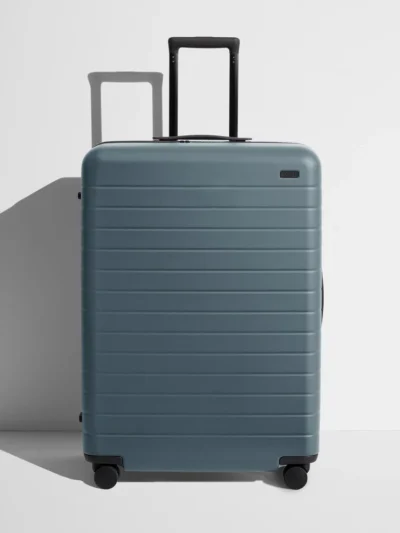 Sert Tek Fermuarlı Büyük Boy Valiz